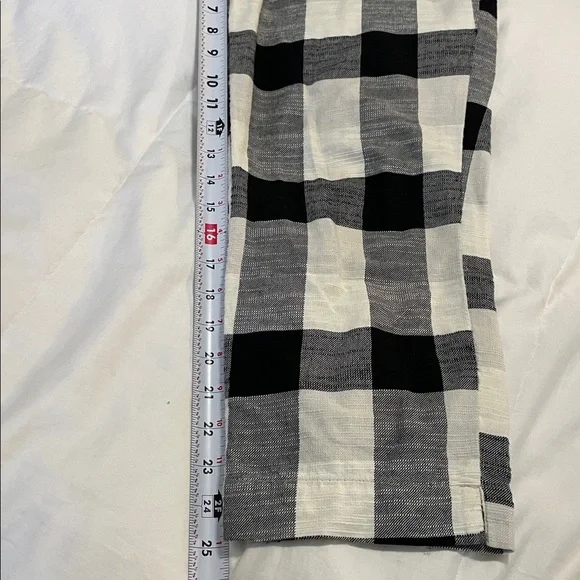 Free People | Clear Skies | Black &
White | Checkered | Cropped Pants | Size M - Picture 15 of 15